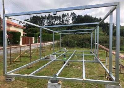Estructura modular en zona rural de Marruecos